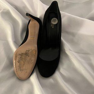 Chic Vintage Gucci Heels